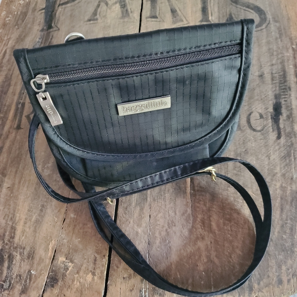 🔥BAGGALLINI Black Multi-Pocket Compact Mini Crossbody Travel Festival Bag
